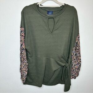 Day Trip Olive Floral Sweater Size Medium